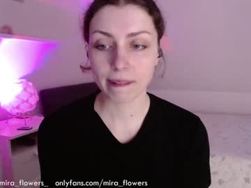 girl Close-up Pussy Web Cam Girls with mira_flowers
