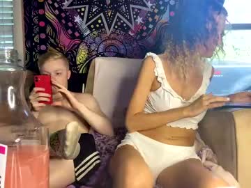 couple Close-up Pussy Web Cam Girls with chelsebaby3