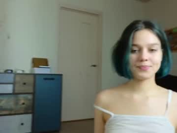 girl Close-up Pussy Web Cam Girls with addelin_moon